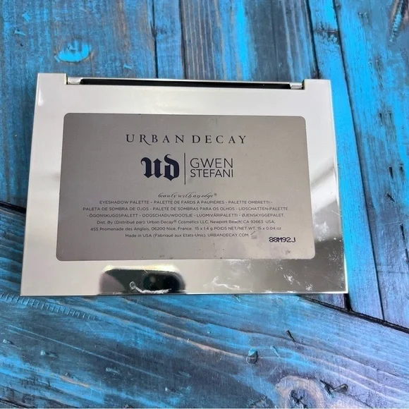URBAN  DECAY UD X GWEN STEFANI EYESHADOW PALETTE - Picture 7 of 11